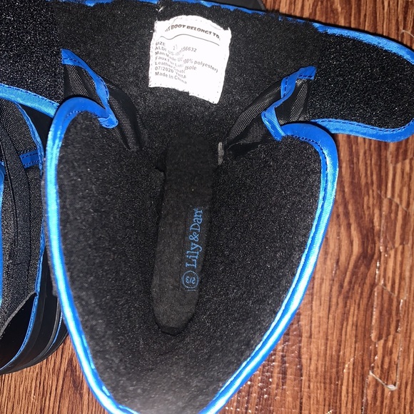 Boys winter snow boots 2/3 - Picture 7 of 9